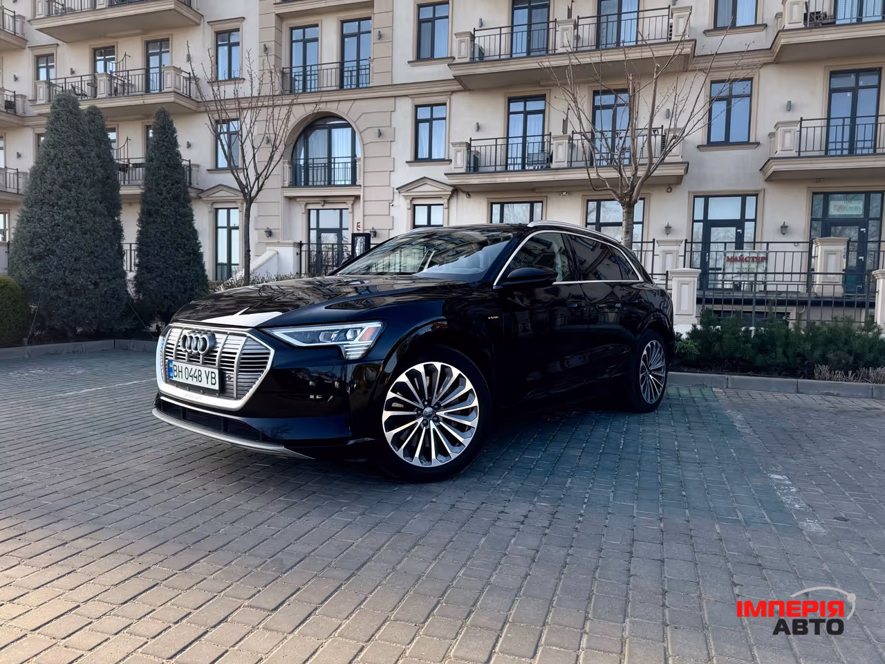 Audi e-tron - фото 2