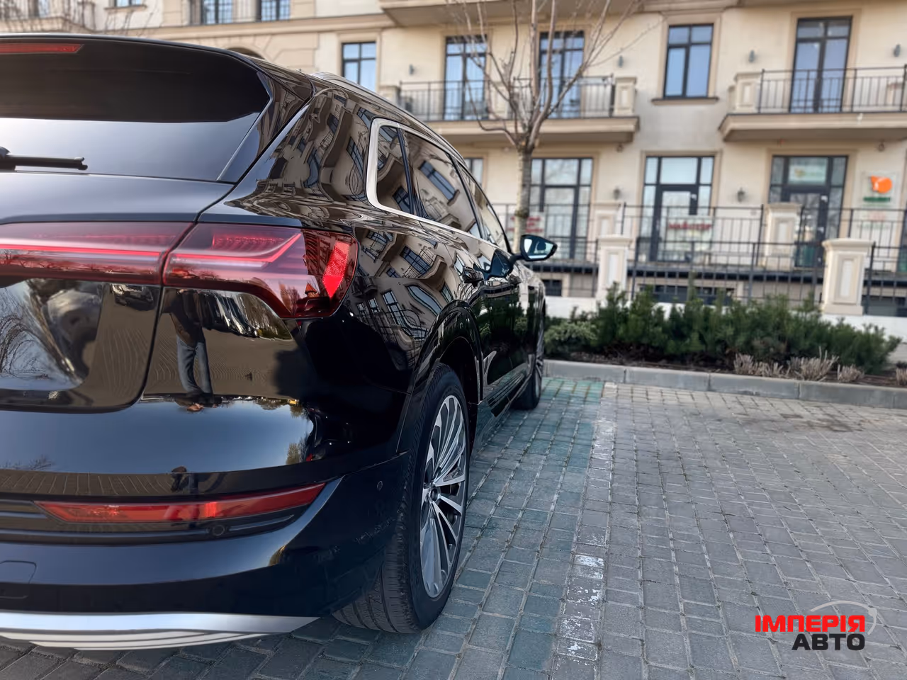 Audi e-tron - фото 9