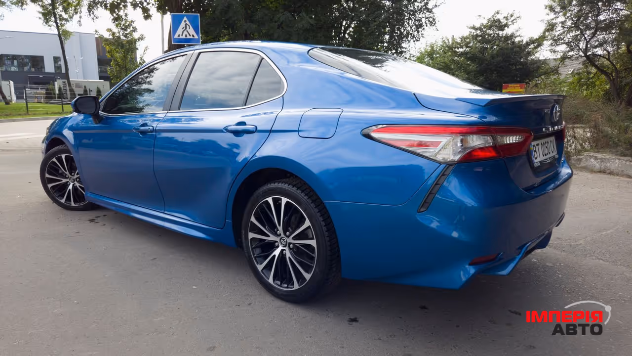 Toyota Camry - фото 6