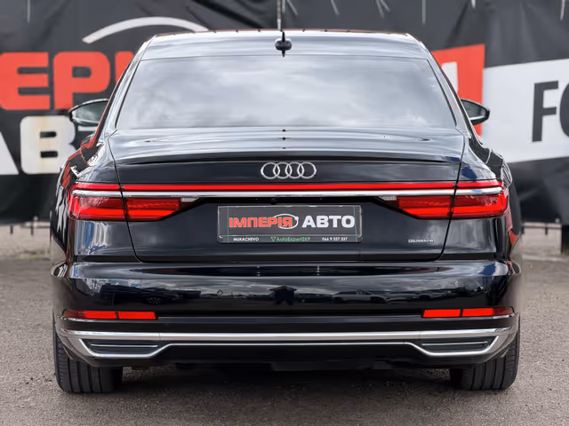 Audi A8 - фото 5