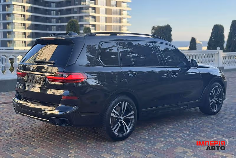 BMW X7 - фото 7