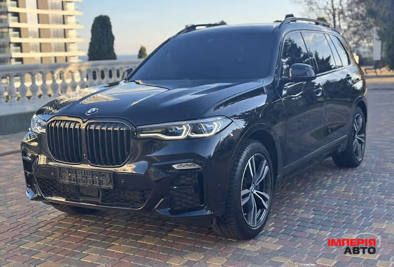 BMW X7 - фото 1