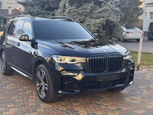 BMW X7 - фото 4