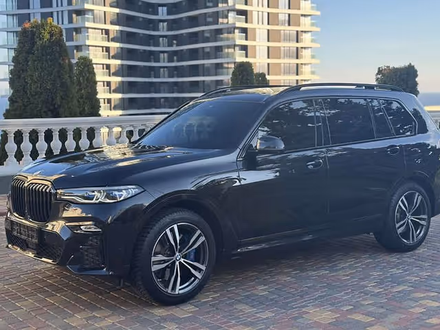 BMW X7 - фото 3