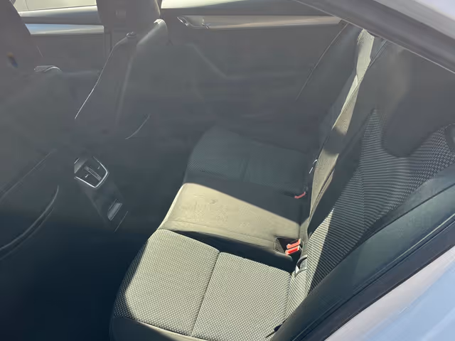 Skoda Octavia - фото 5
