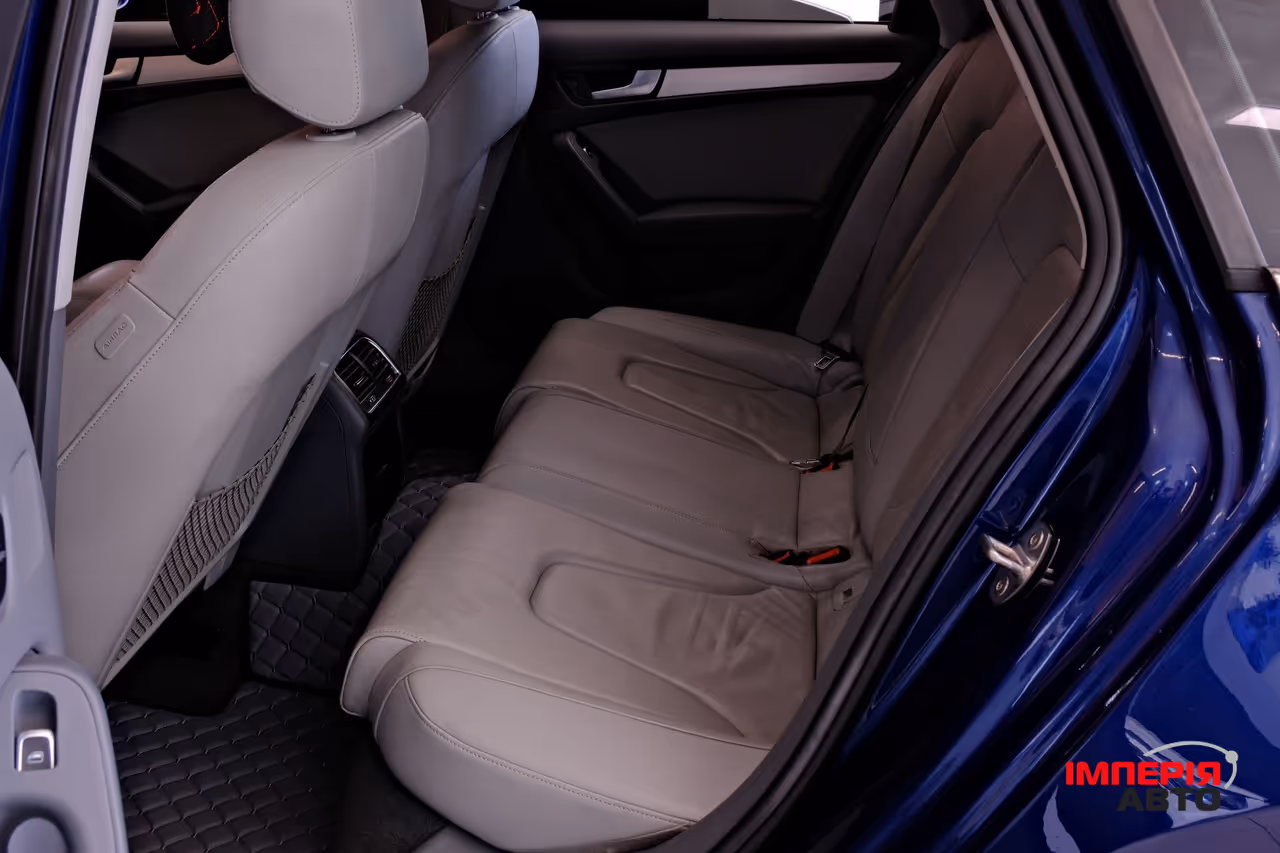 Audi A4 - фото 8
