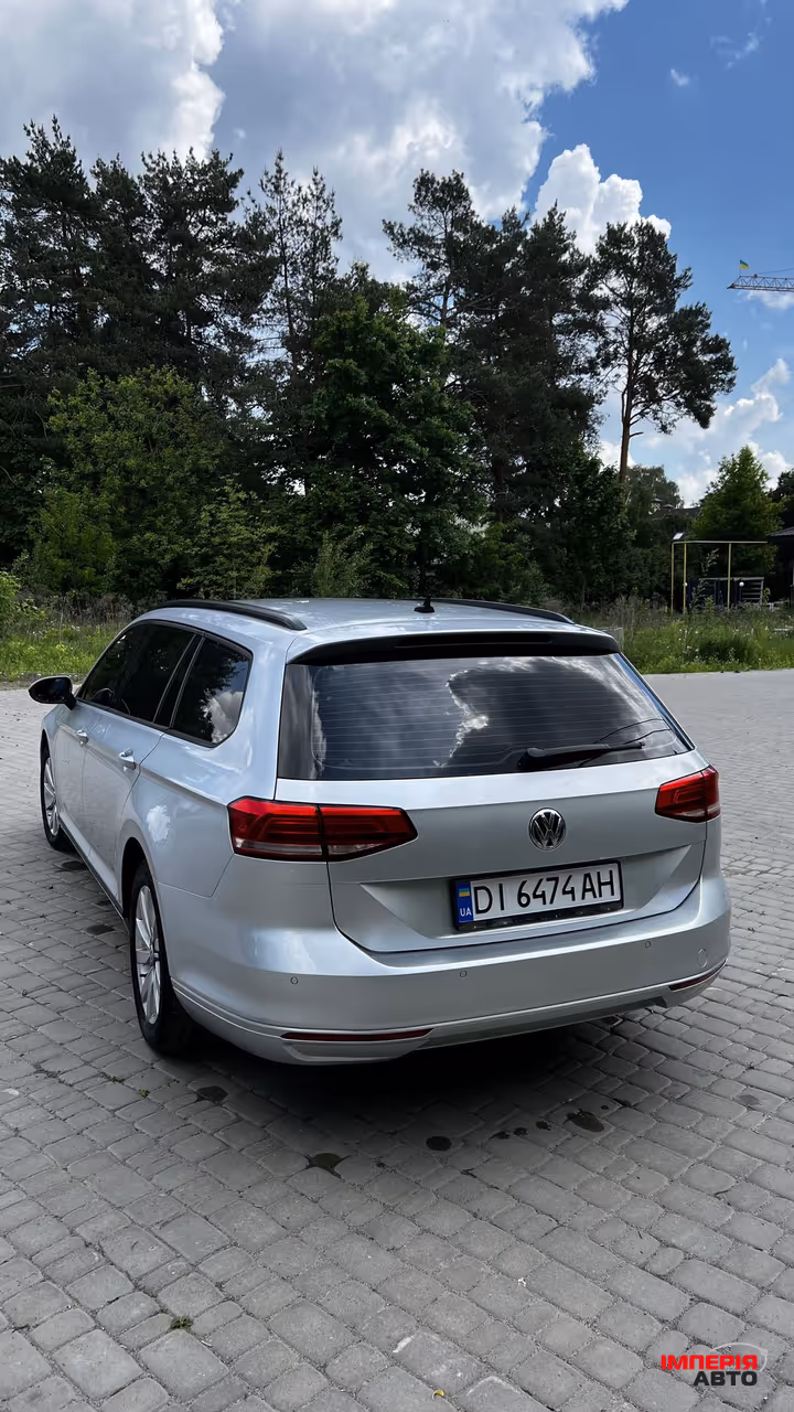 Volkswagen Passat - фото 2