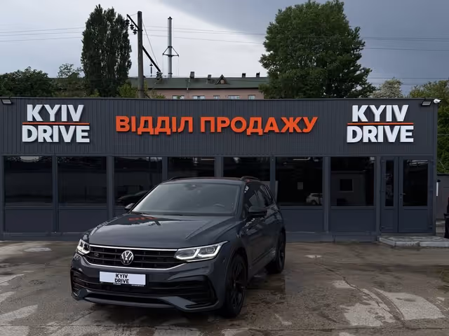 Volkswagen Tiguan - фото 1