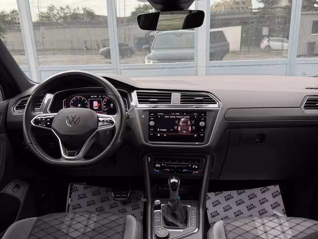 Volkswagen Tiguan - фото 5