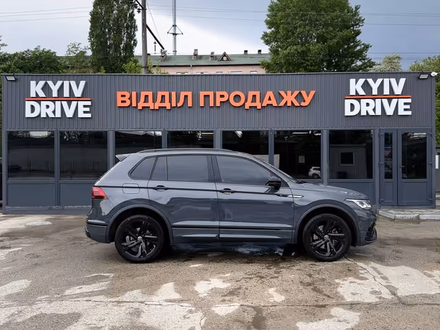 Volkswagen Tiguan - фото 3