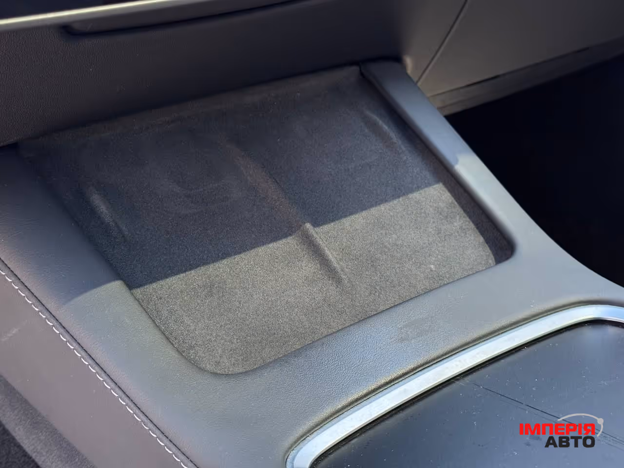 Tesla Model Y - фото 41
