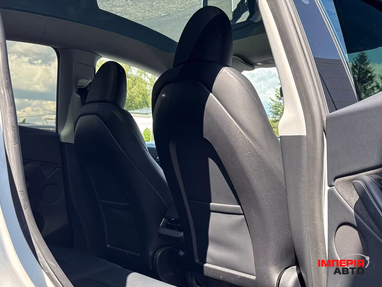 Tesla Model Y - фото 68