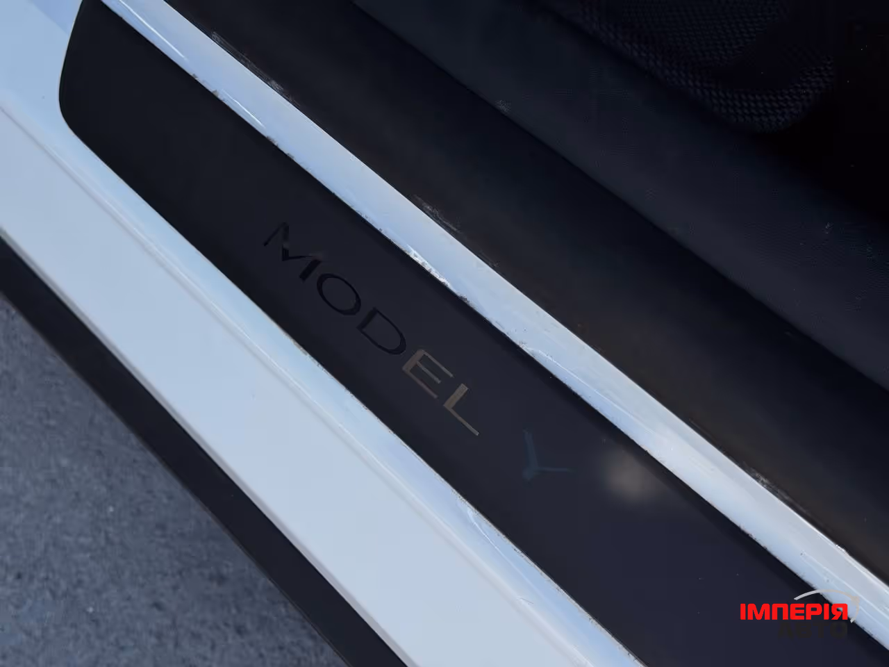 Tesla Model Y - фото 31