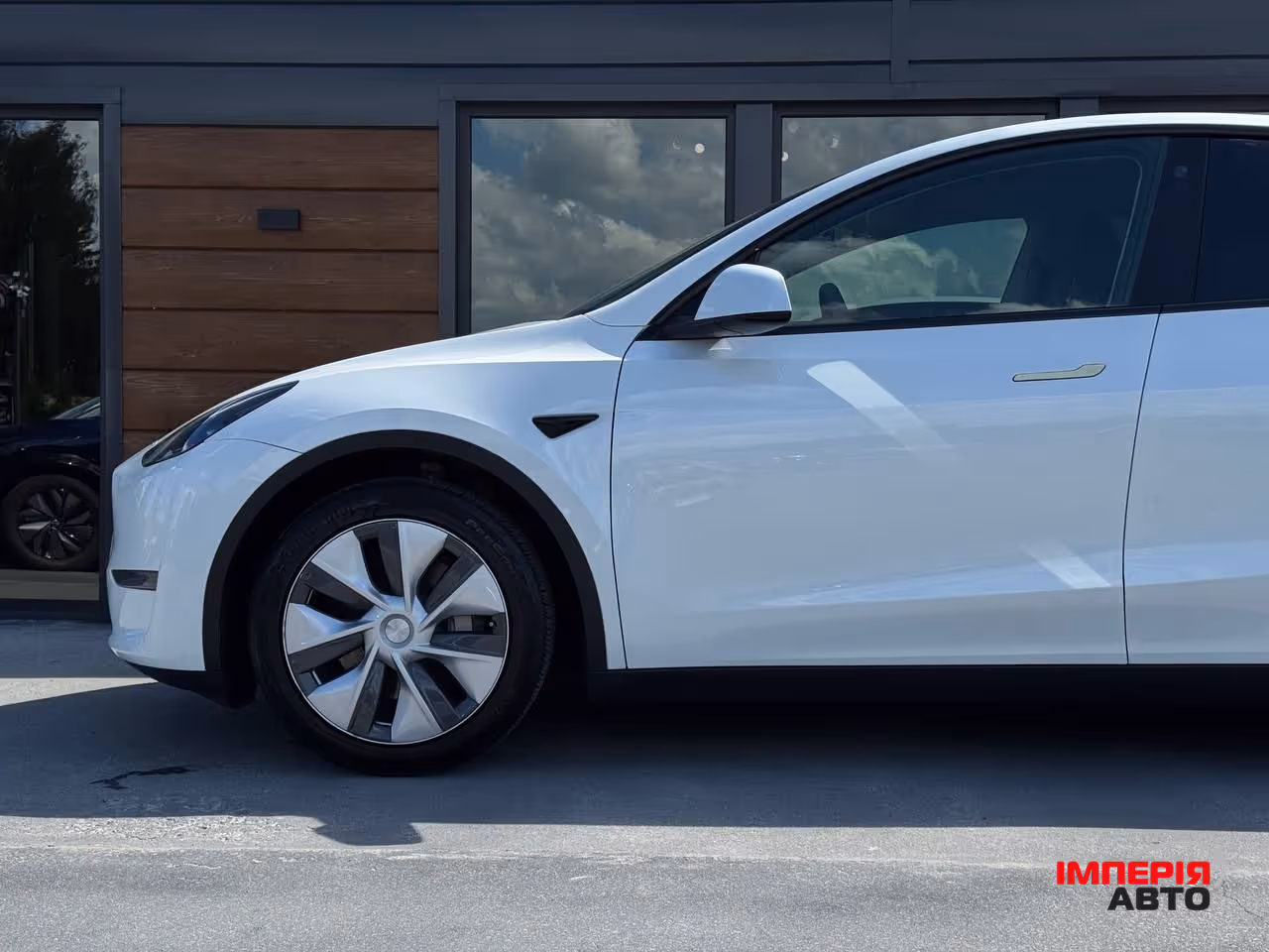 Tesla Model Y - фото 16