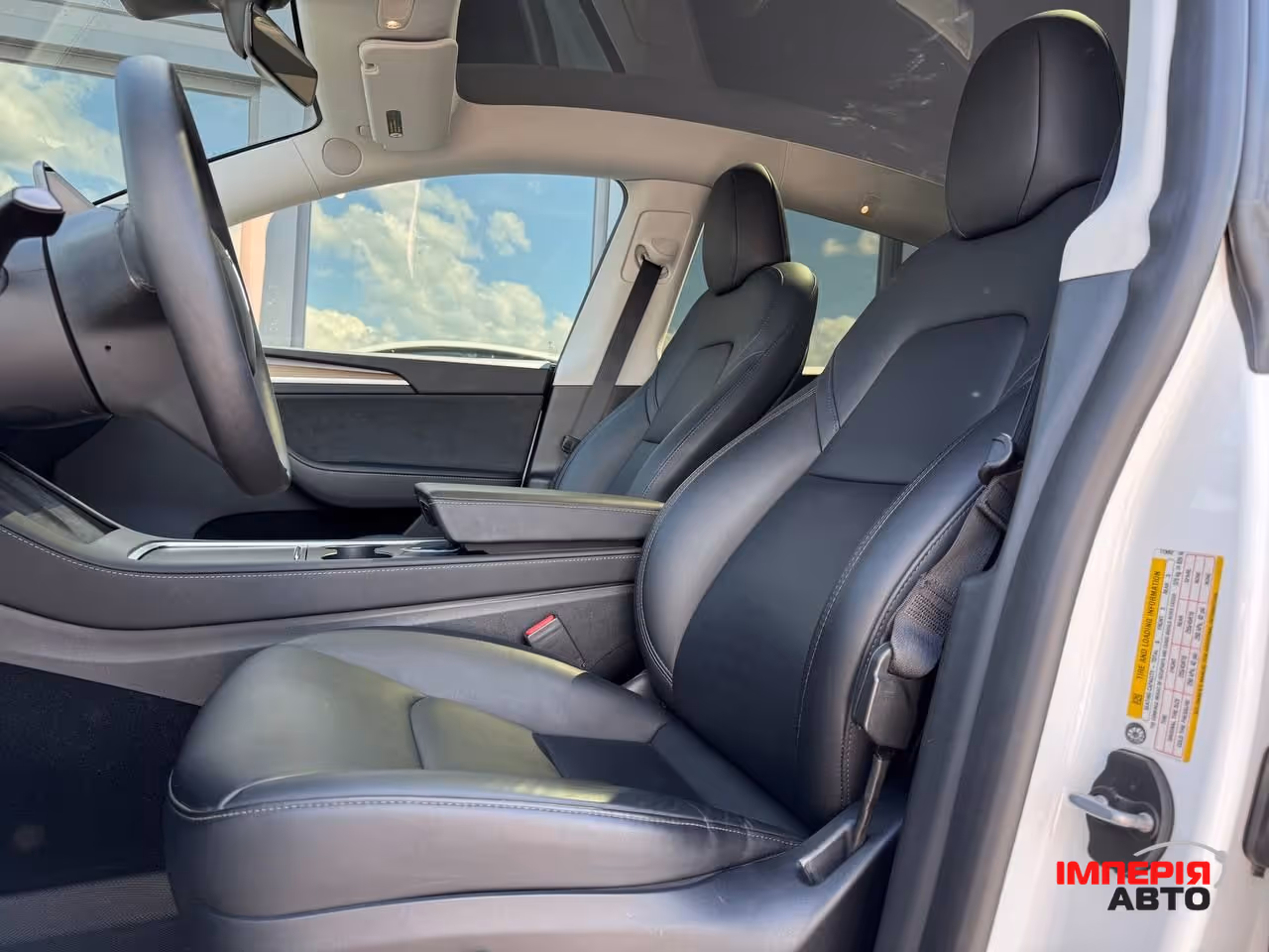 Tesla Model Y - фото 35