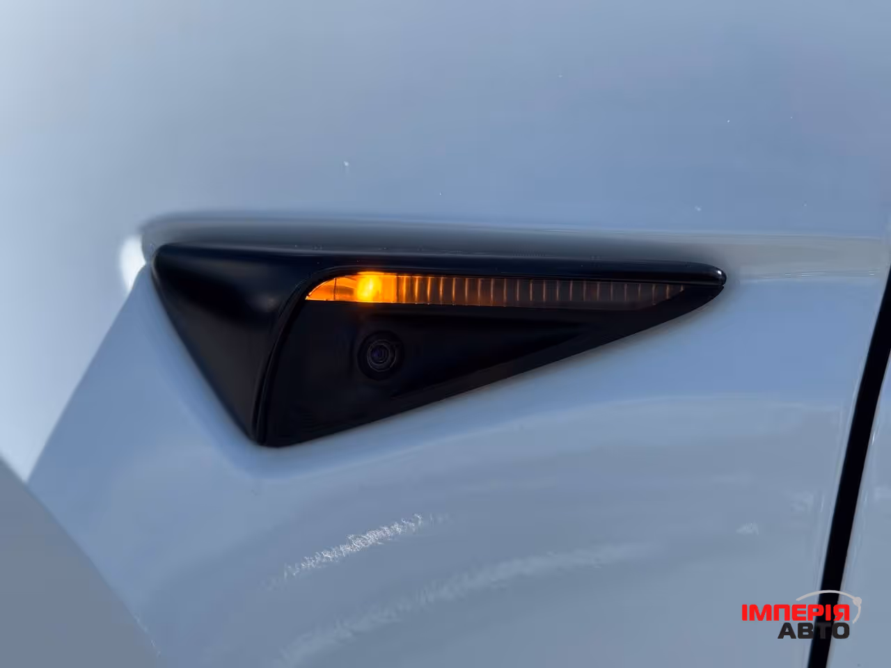 Tesla Model Y - фото 7