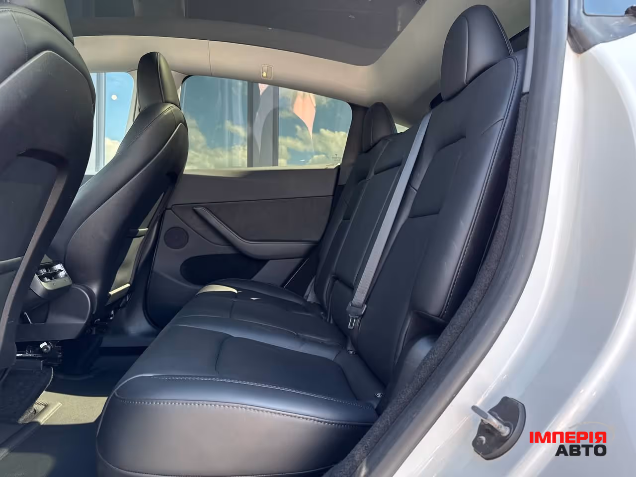 Tesla Model Y - фото 59