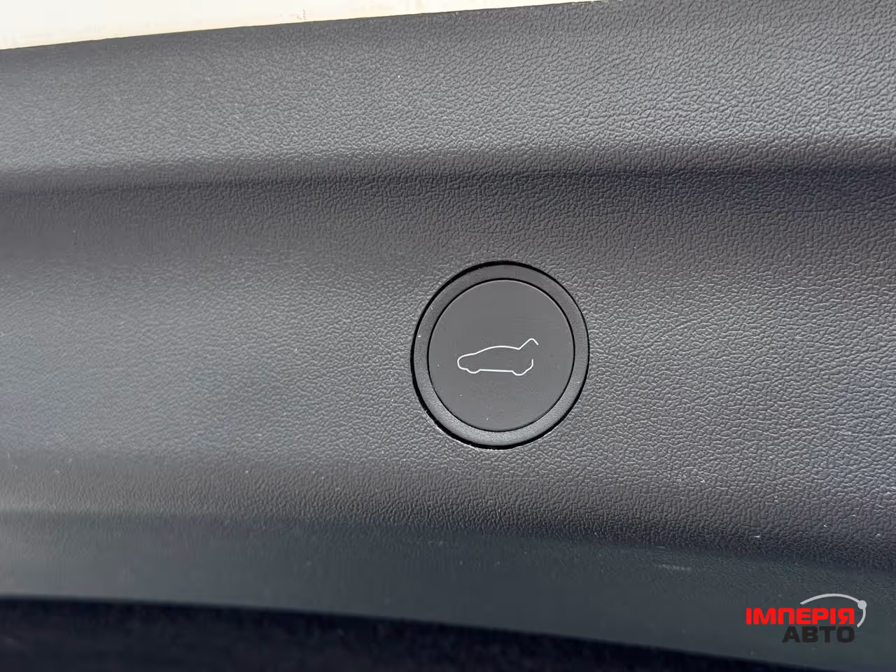 Tesla Model Y - фото 23