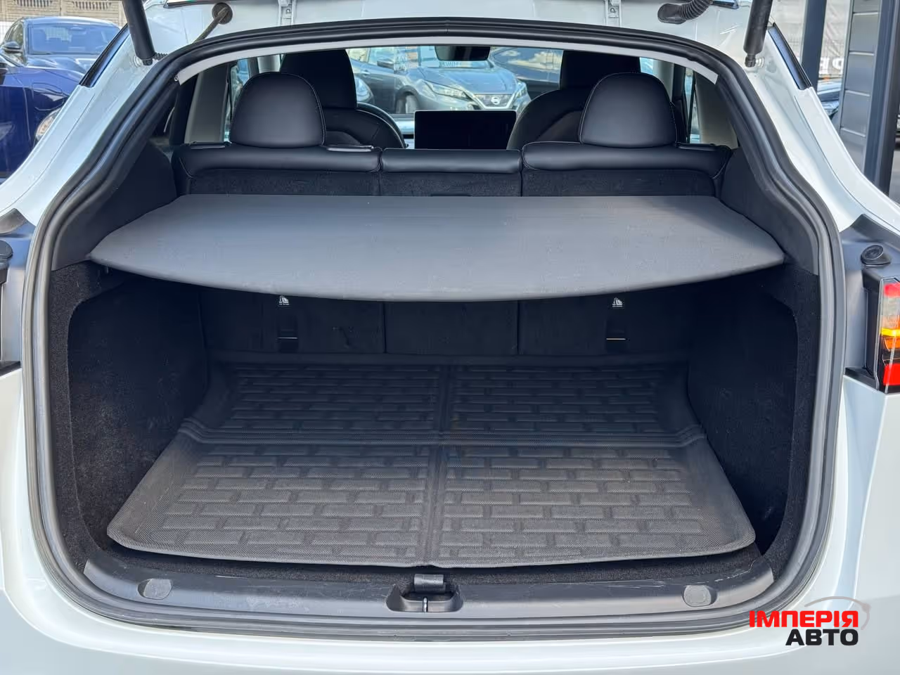Tesla Model Y - фото 25