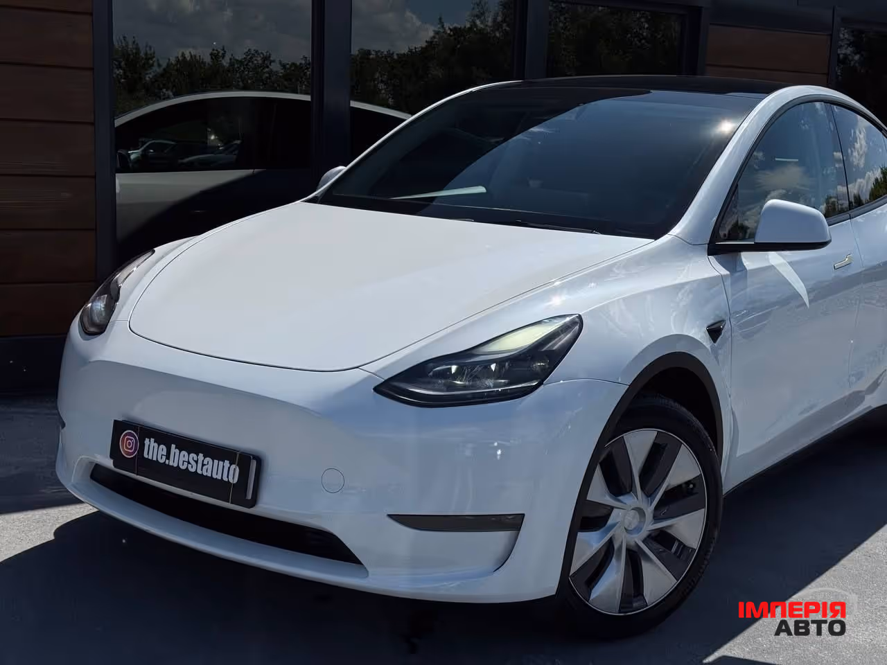 Tesla Model Y - фото 2