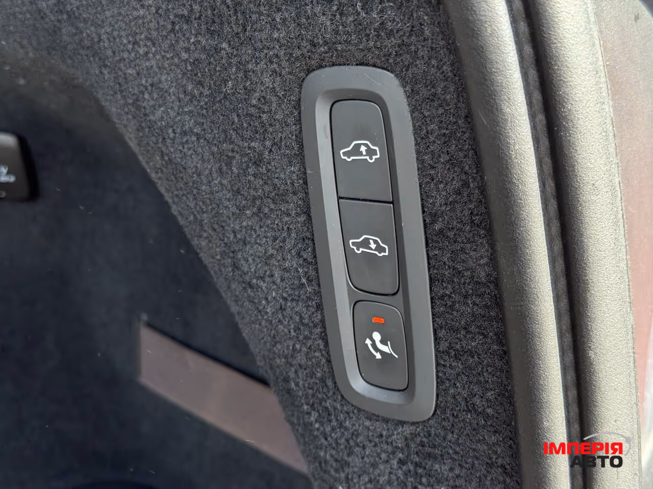 Volvo XC90 - фото 21