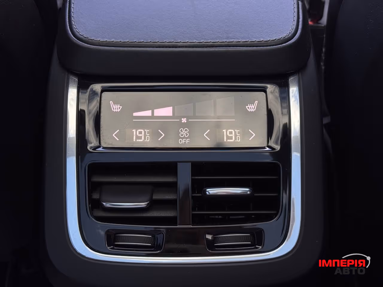 Volvo XC90 - фото 64