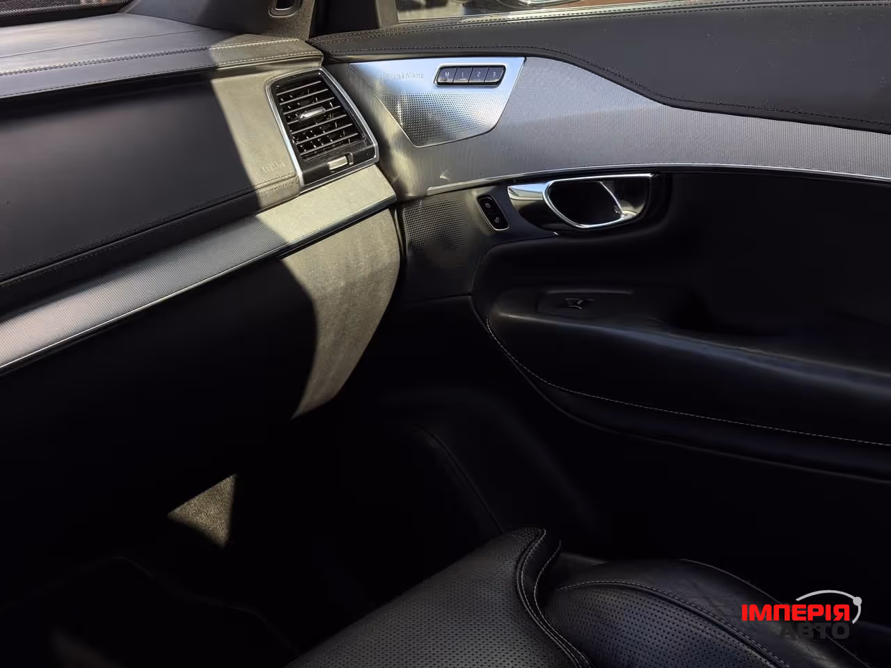 Volvo XC90 - фото 67