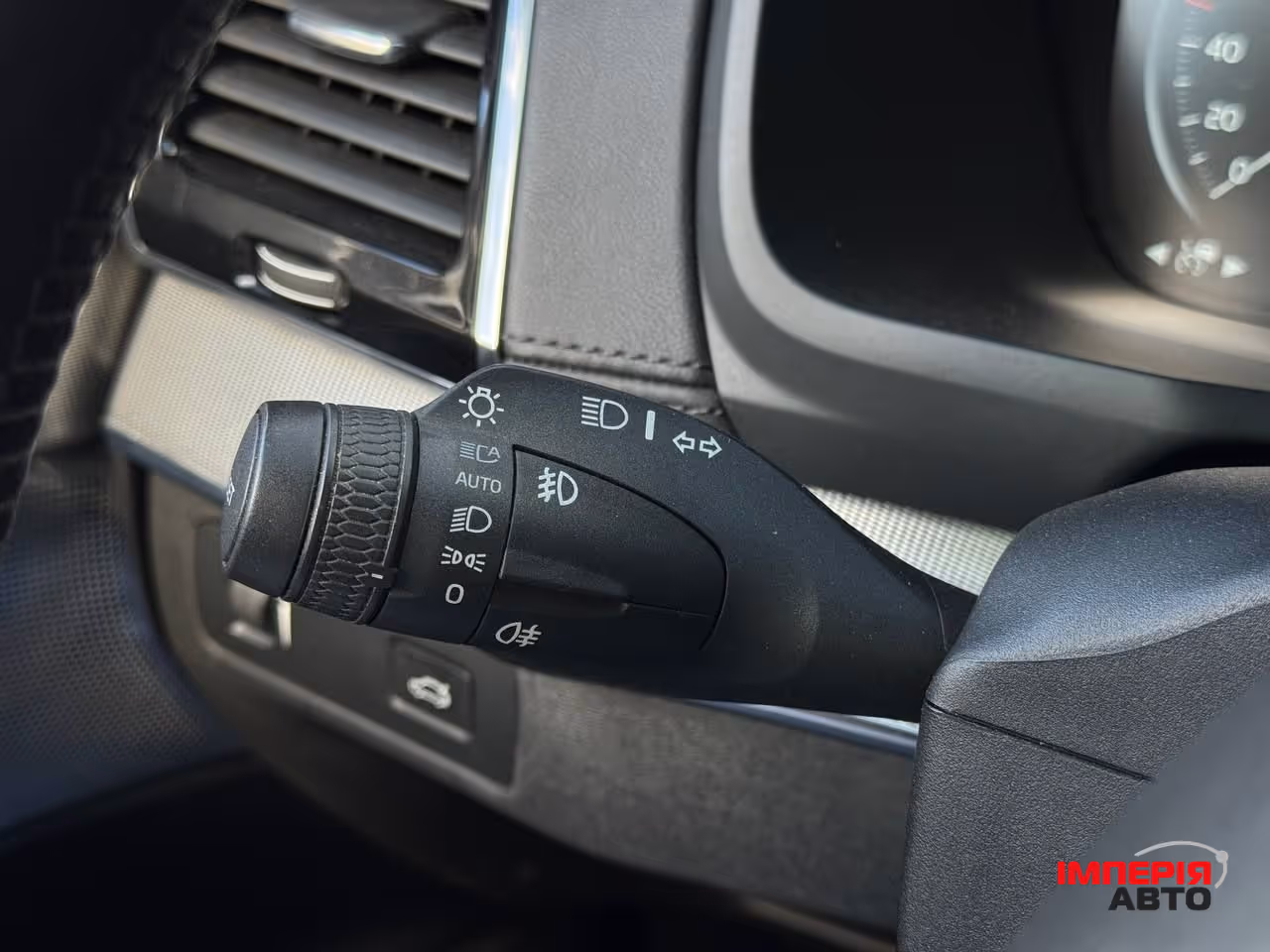 Volvo XC90 - фото 50
