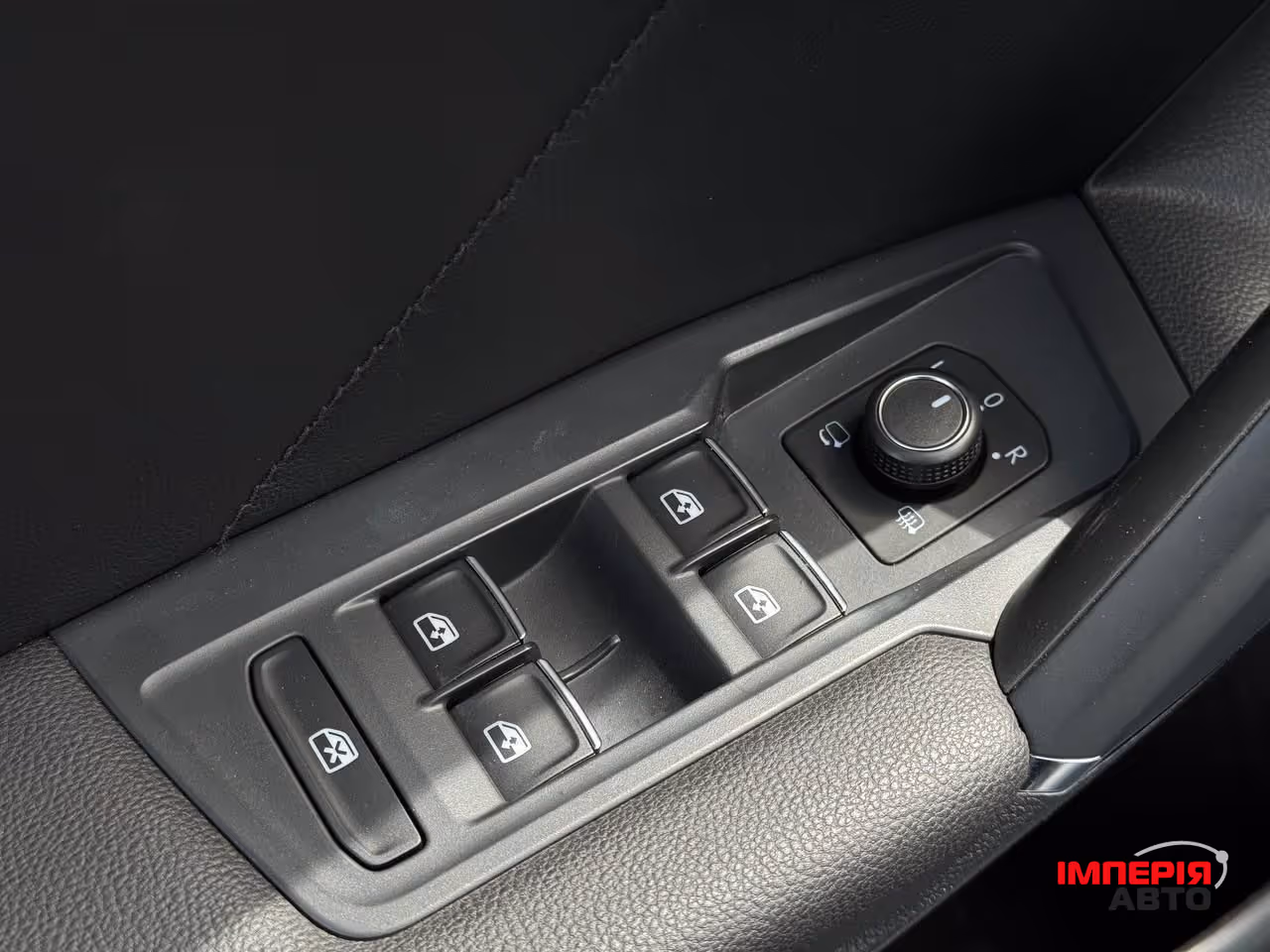 Volkswagen Tiguan - фото 27