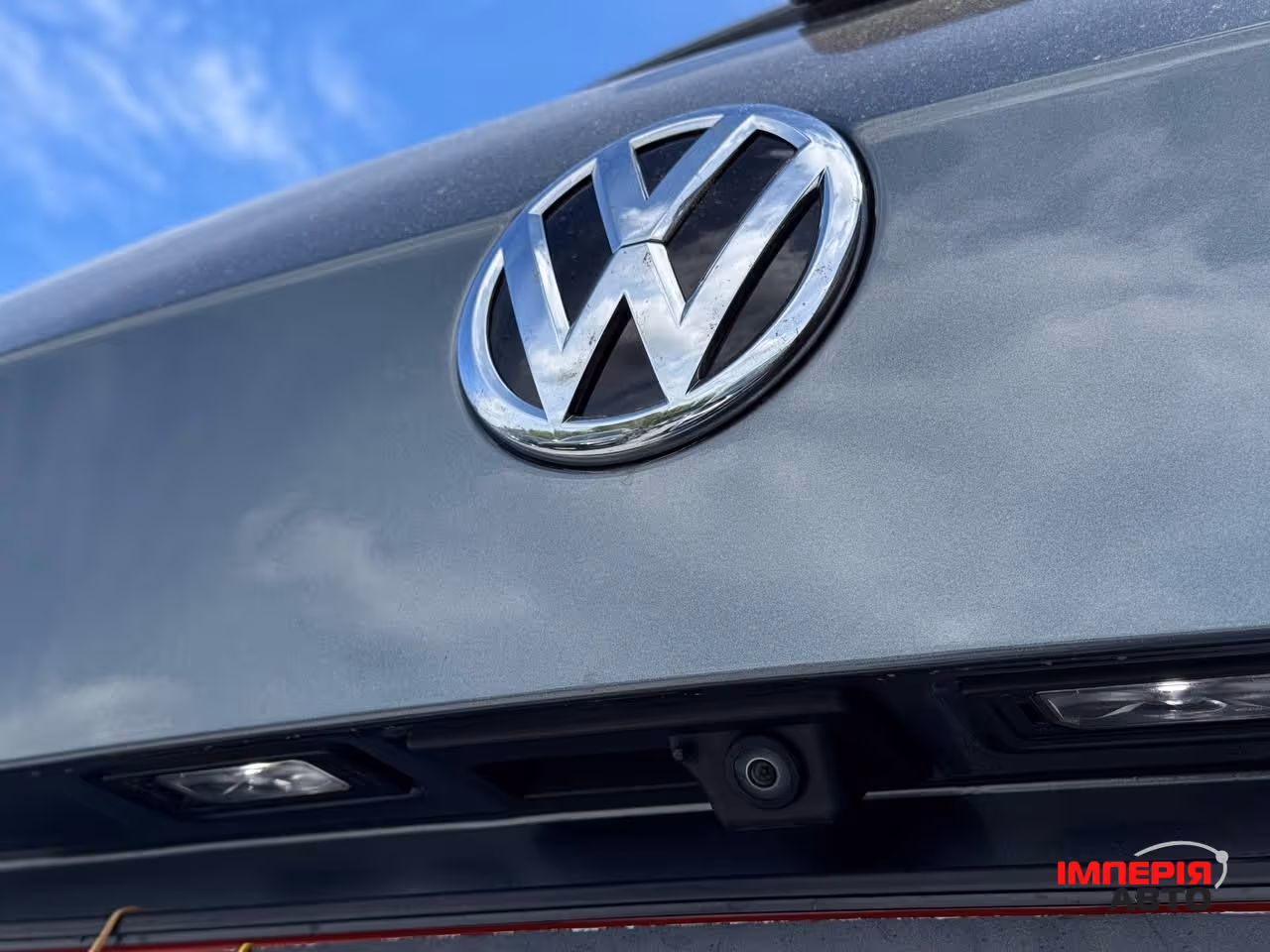 Volkswagen Tiguan - фото 16