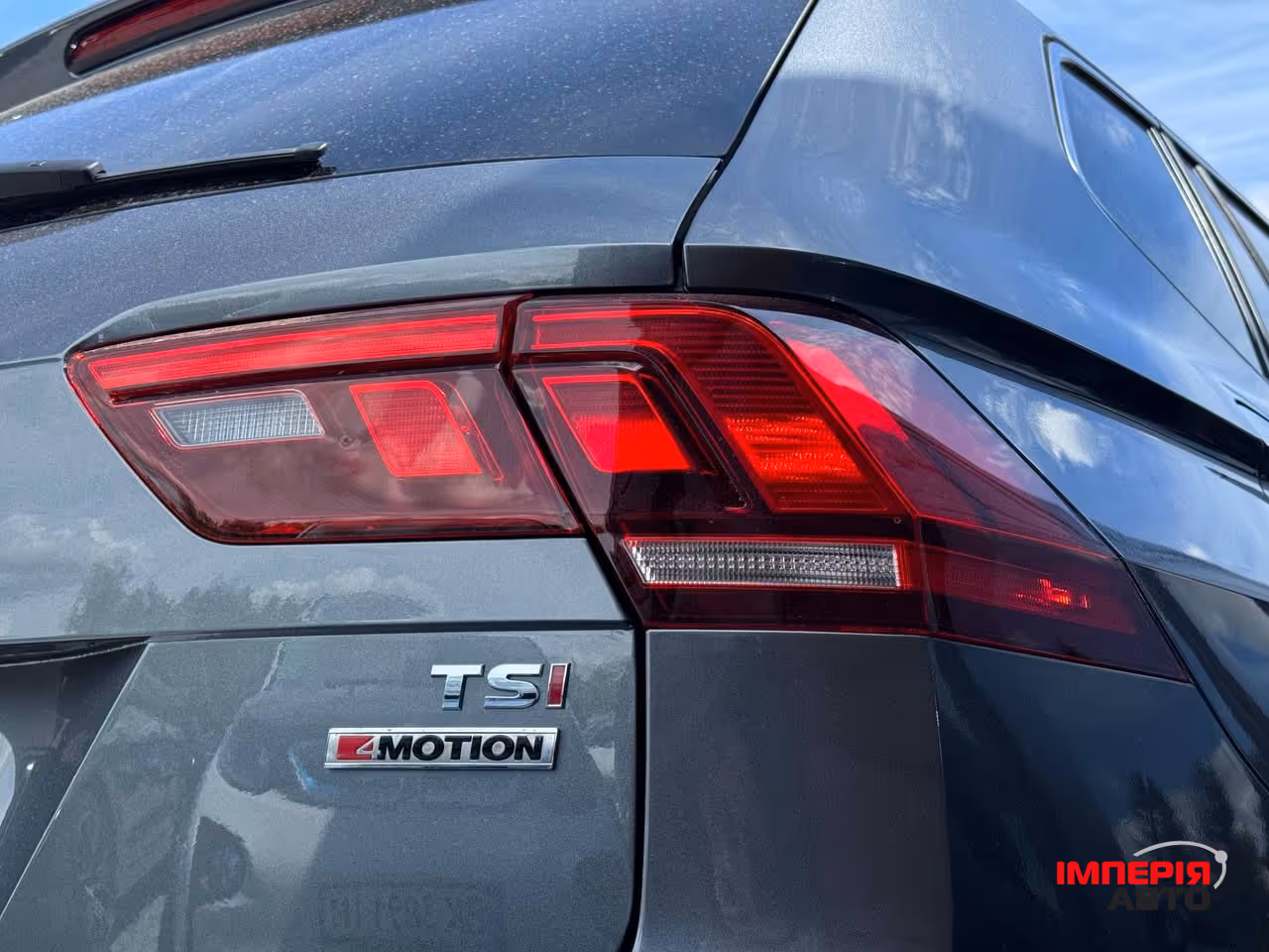 Volkswagen Tiguan - фото 17
