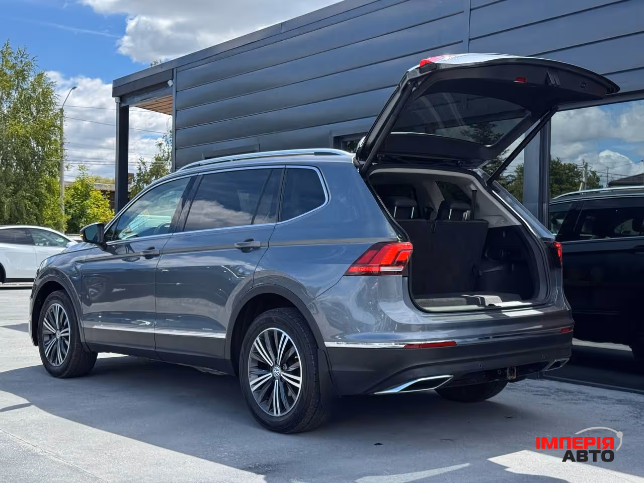 Volkswagen Tiguan - фото 20