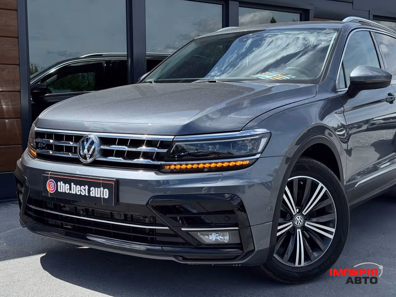 Volkswagen Tiguan - фото 3