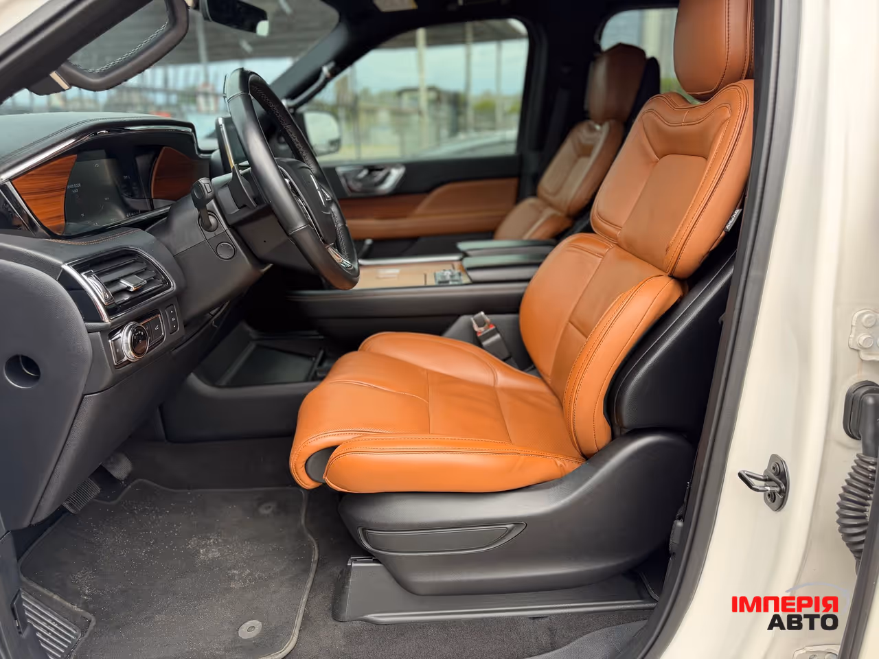 Lincoln Navigator - фото 8