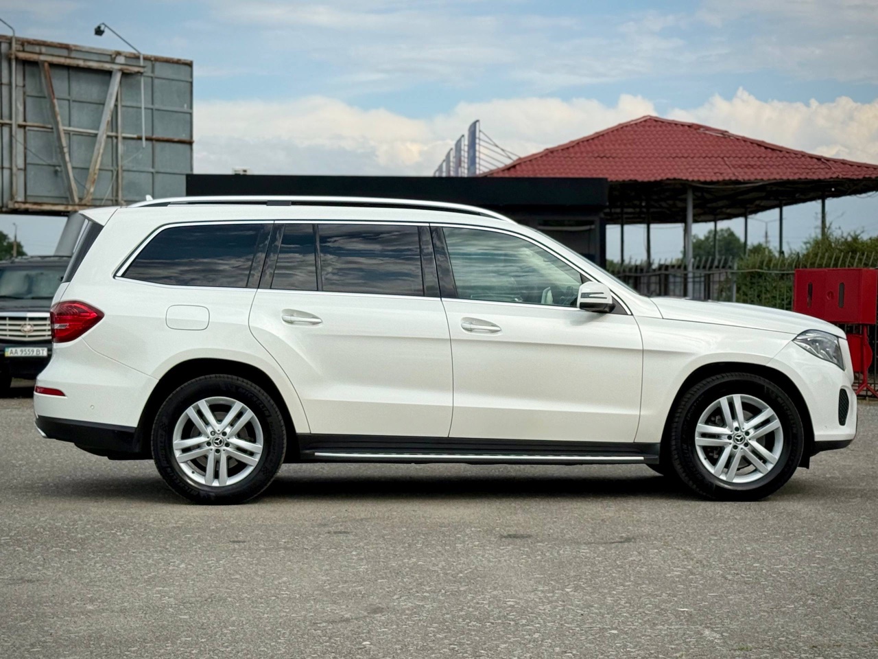 Mercedes-Benz GLS - фото 9