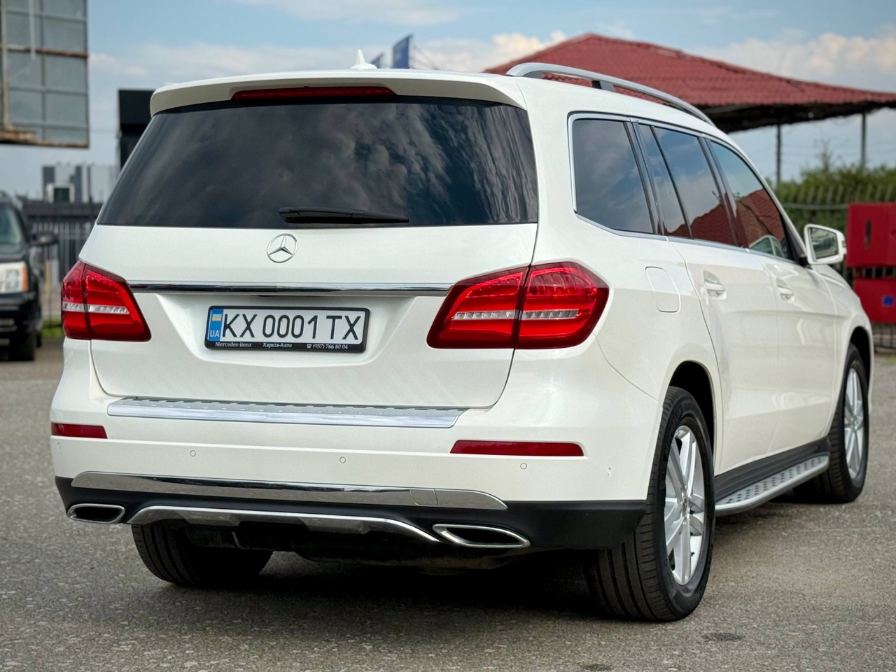 Mercedes-Benz GLS - фото 12