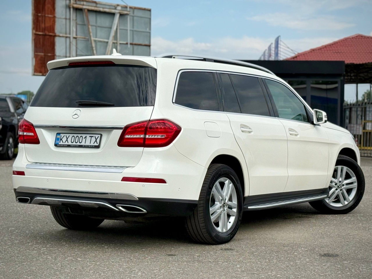 Mercedes-Benz GLS - фото 11