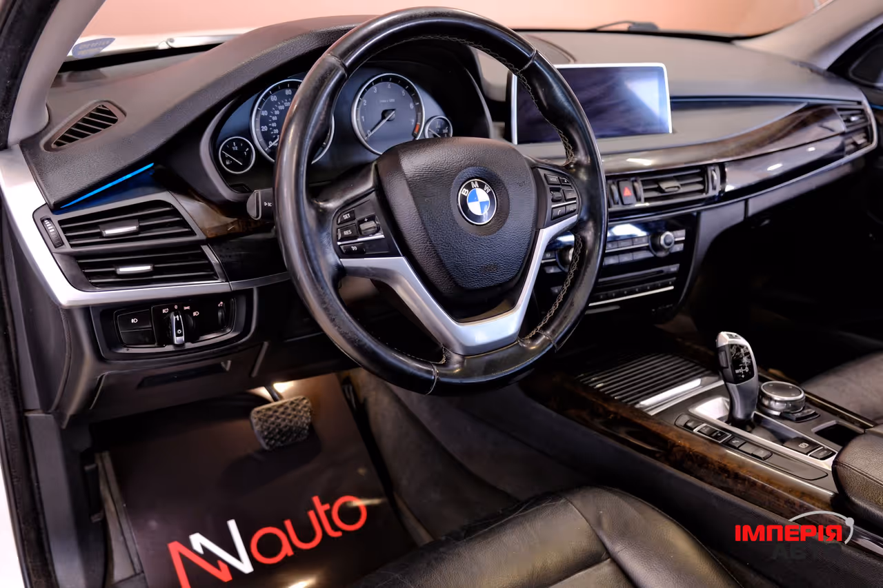 BMW X5 - фото 7