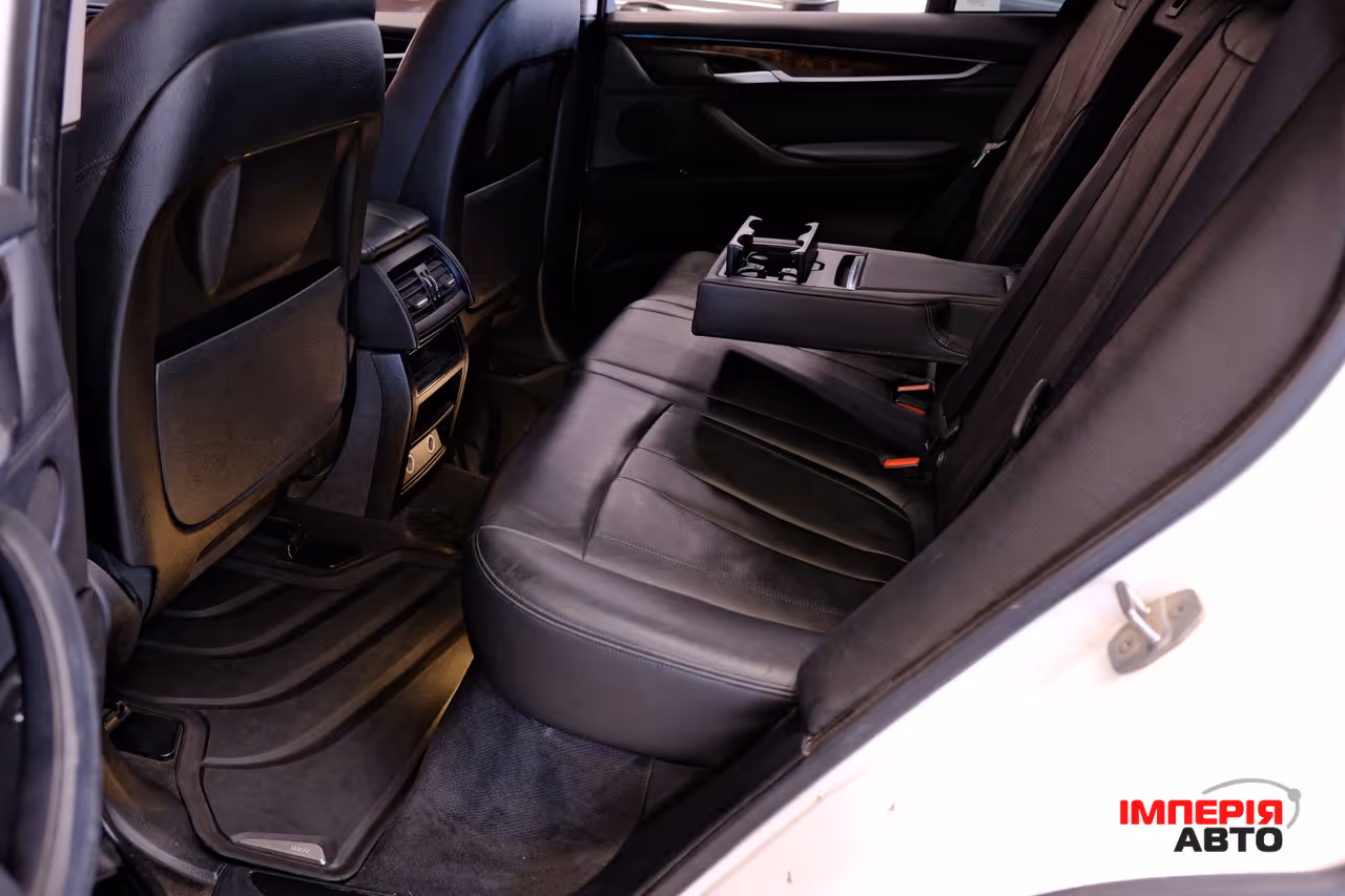 BMW X5 - фото 8