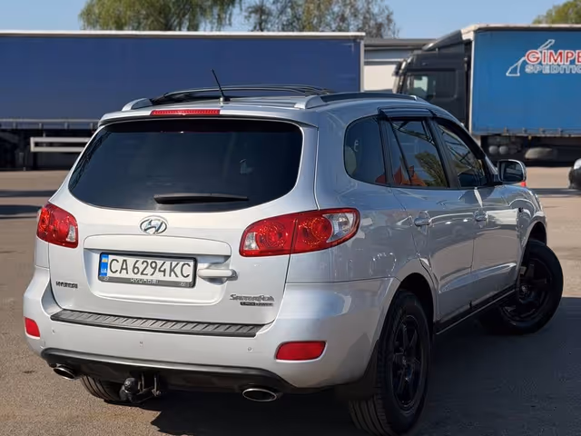 Hyundai Santa Fe - фото 4