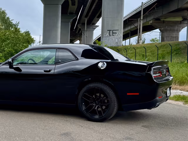 Dodge Challenger - фото 5