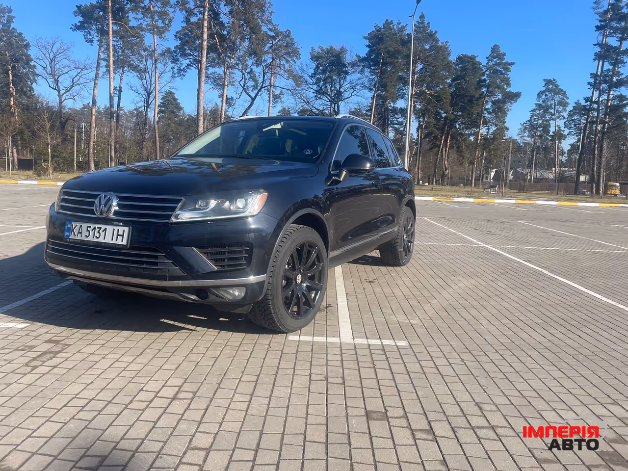Volkswagen Touareg - фото 1