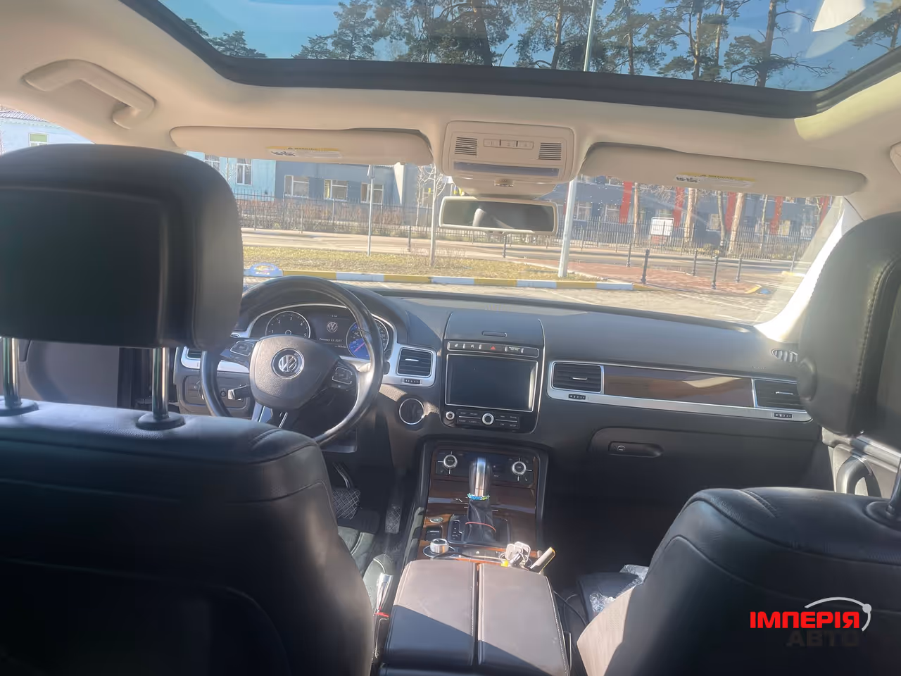 Volkswagen Touareg - фото 6