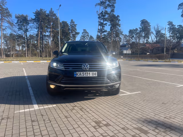 Volkswagen Touareg - фото 3
