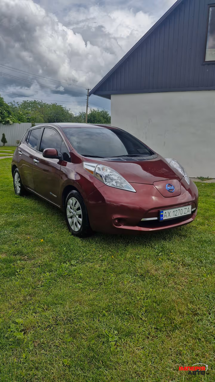 Nissan Leaf - фото 2