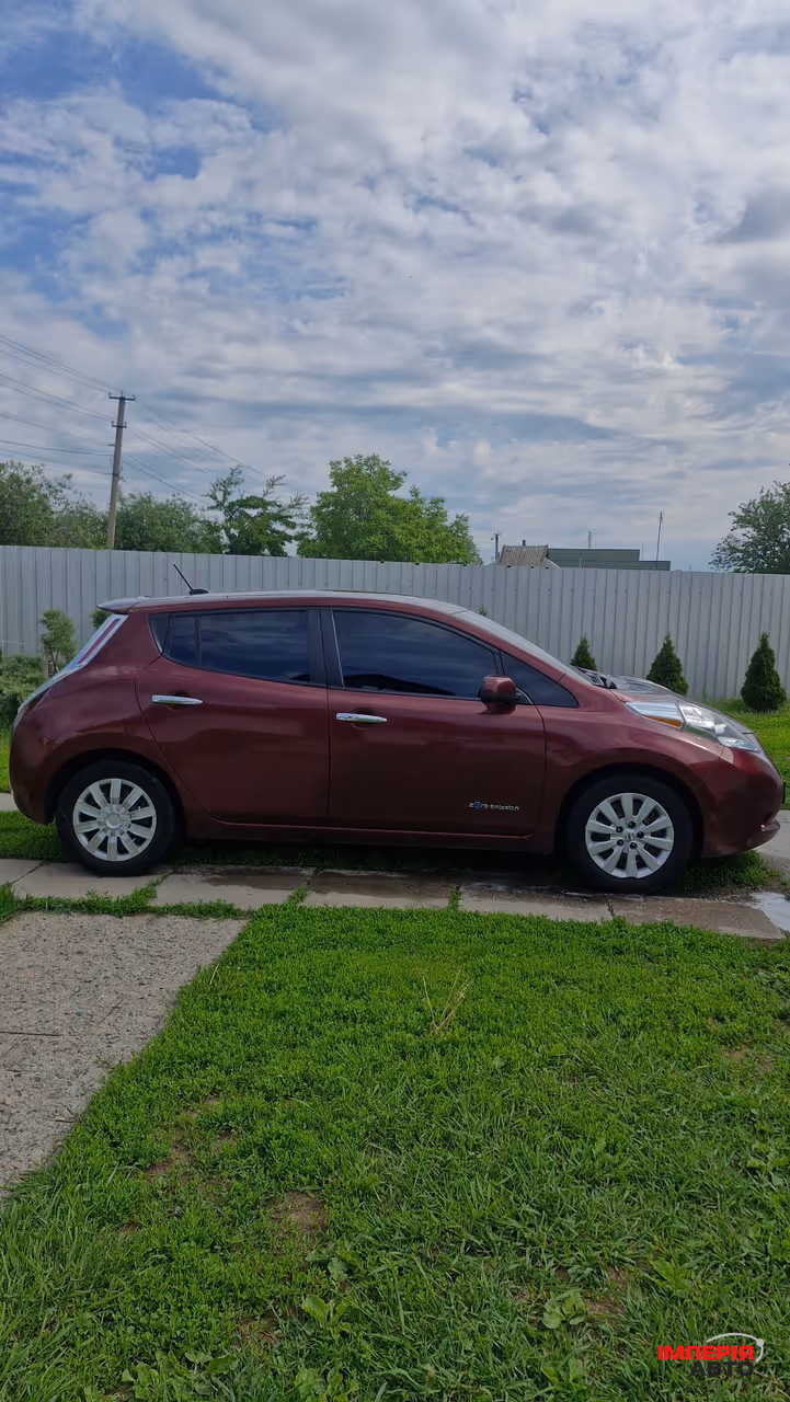 Nissan Leaf - фото 11