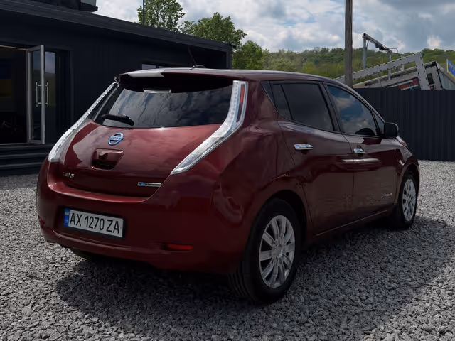Nissan Leaf - фото 4