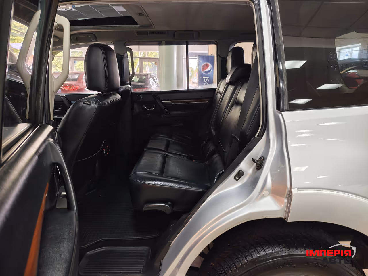 Mitsubishi Pajero - фото 7