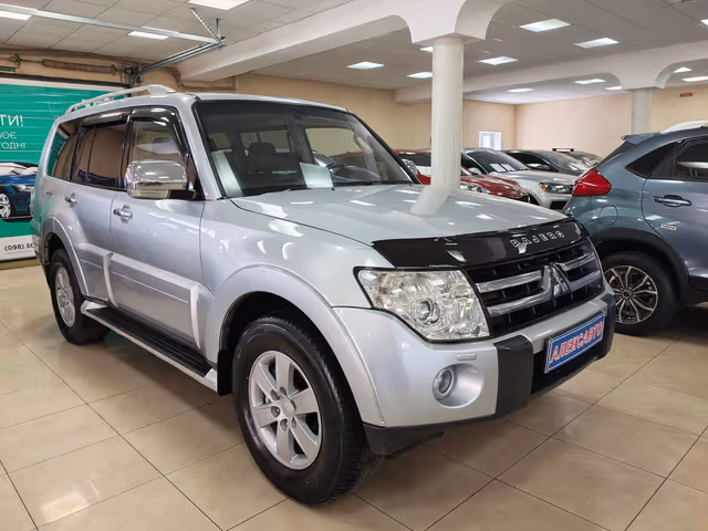 Mitsubishi Pajero - фото 4