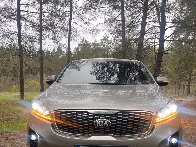 Kia Sorento - фото 1